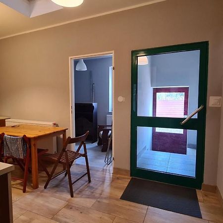 Urocze Apartamenty Na Wsi Goledzinow Экстерьер фото