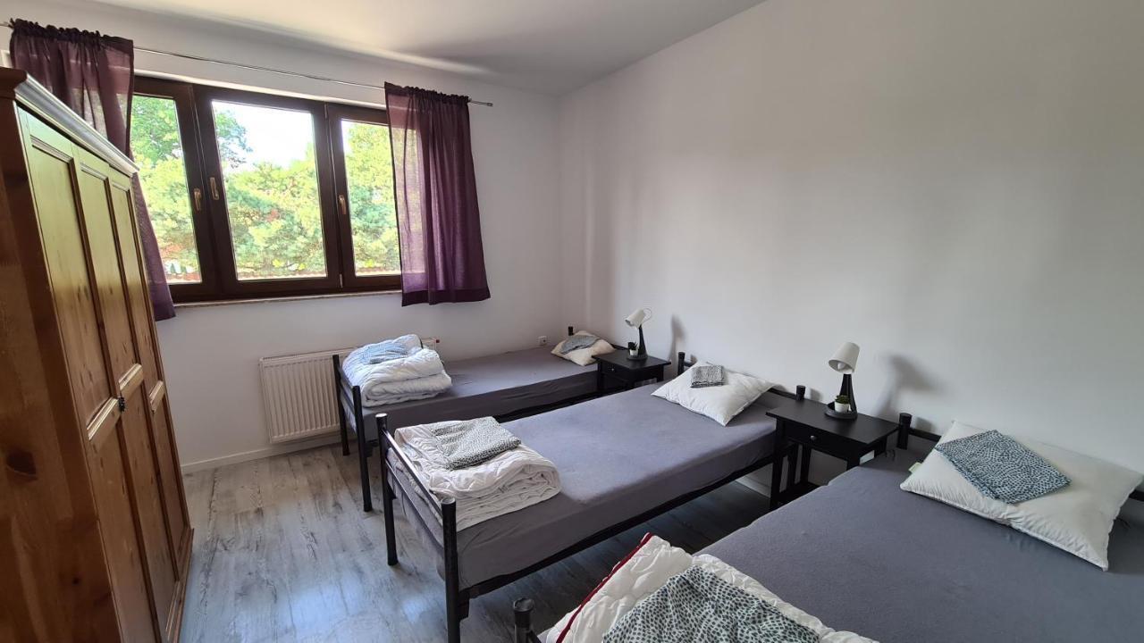 Urocze Apartamenty Na Wsi Goledzinow Экстерьер фото