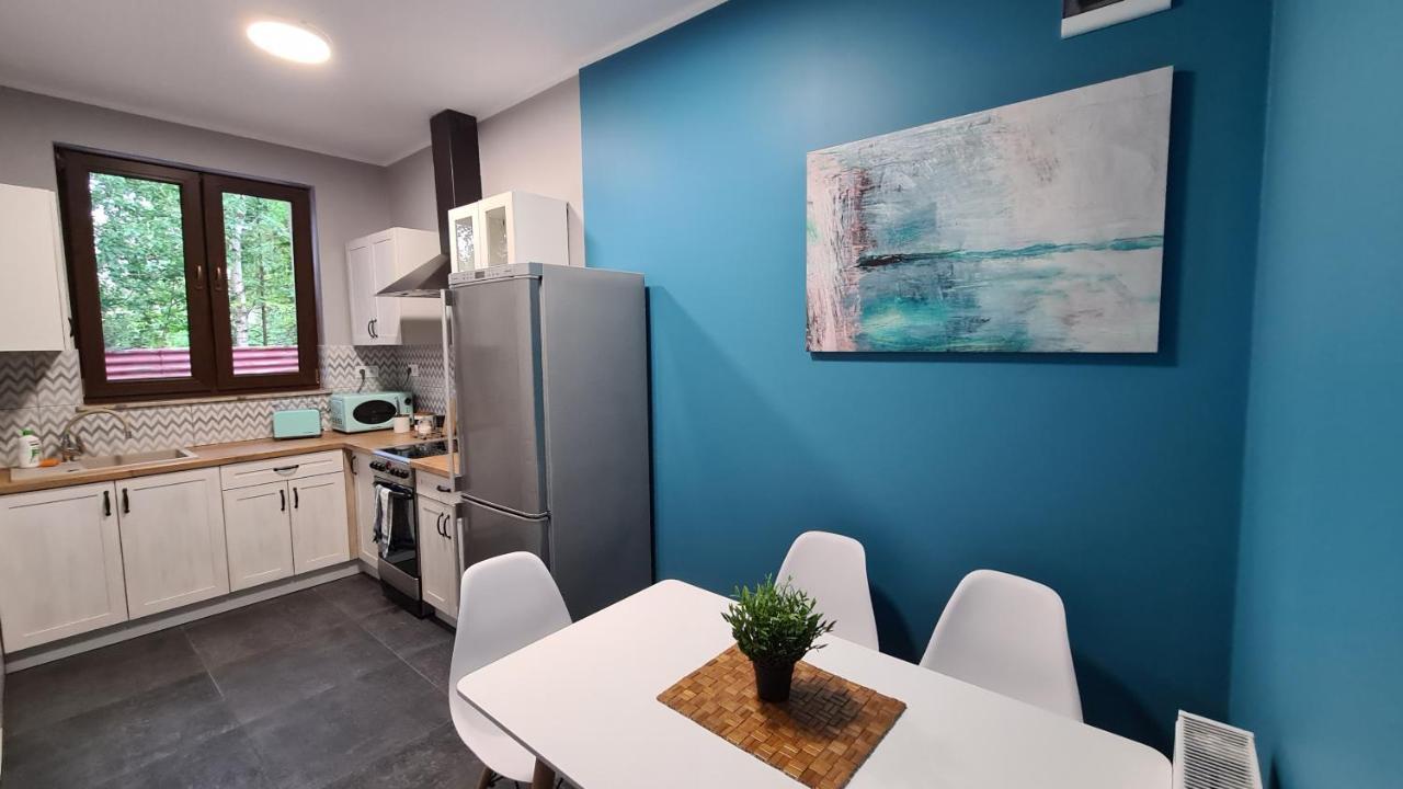 Urocze Apartamenty Na Wsi Goledzinow Экстерьер фото