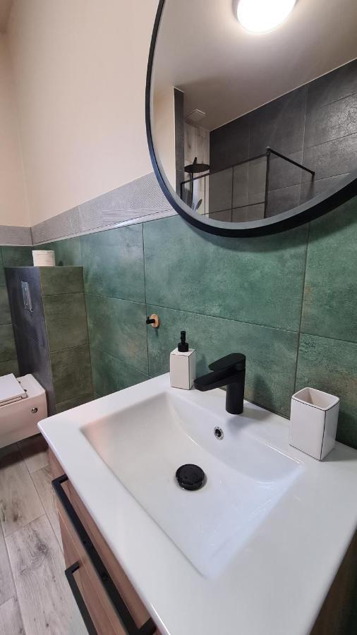 Urocze Apartamenty Na Wsi Goledzinow Экстерьер фото