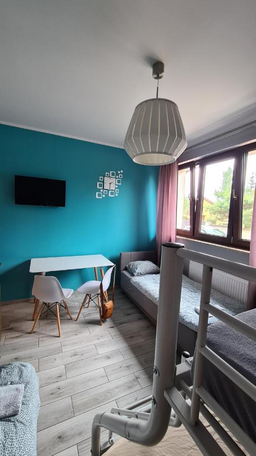 Urocze Apartamenty Na Wsi Goledzinow Экстерьер фото