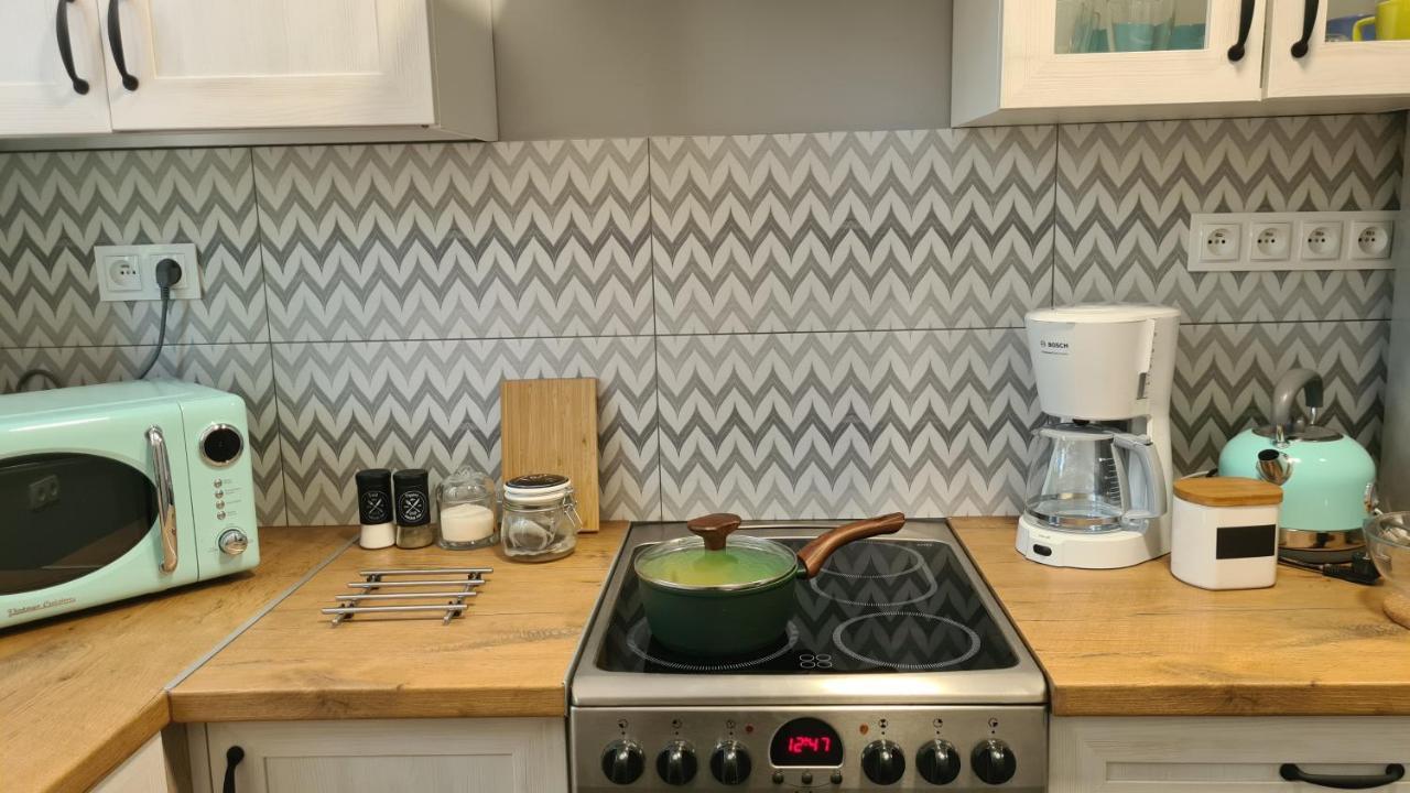 Urocze Apartamenty Na Wsi Goledzinow Экстерьер фото