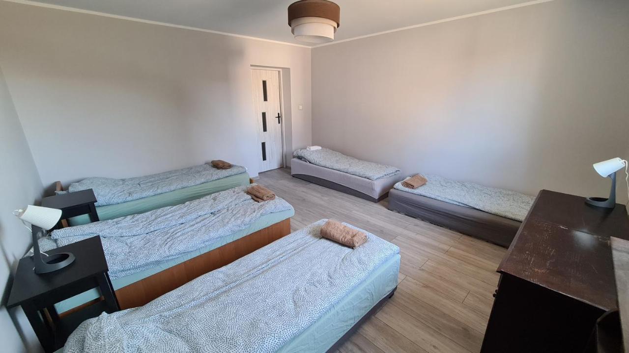 Urocze Apartamenty Na Wsi Goledzinow Экстерьер фото